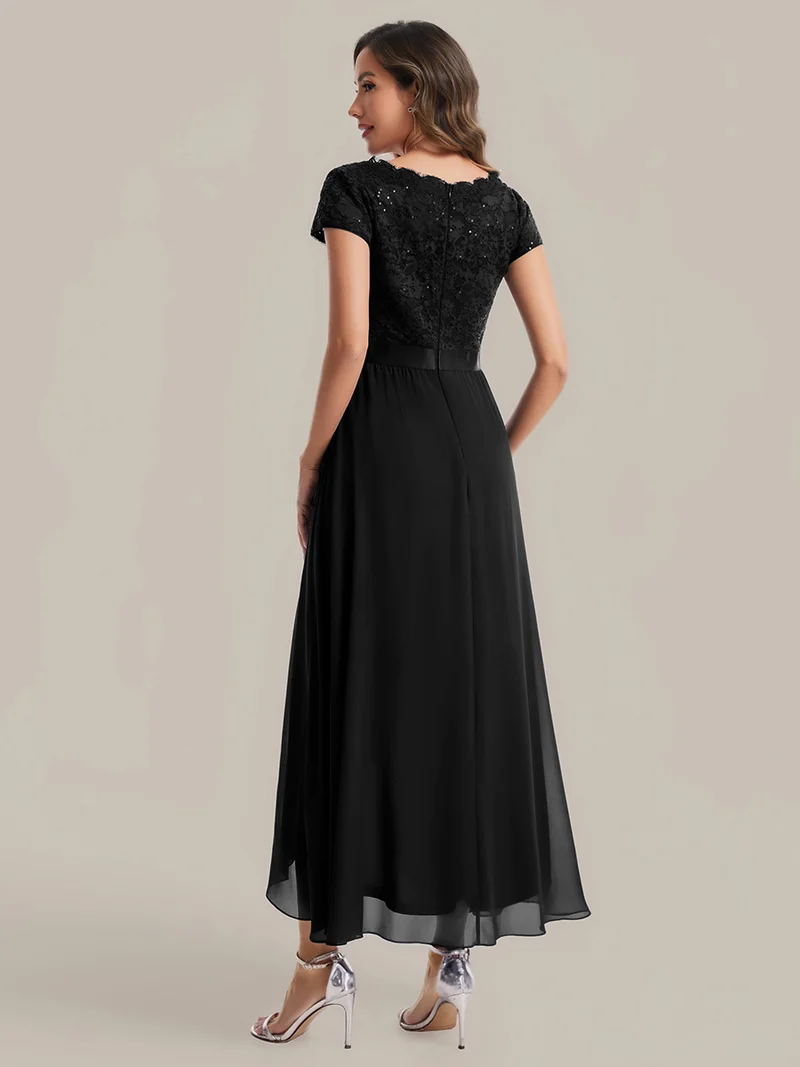 Robe élégante asymétrique à décolleté en V profond et volants