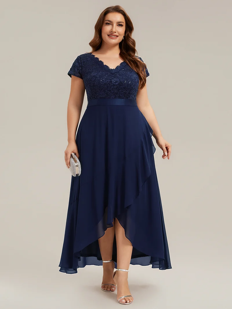 Robe élégante asymétrique à décolleté en V profond et volants