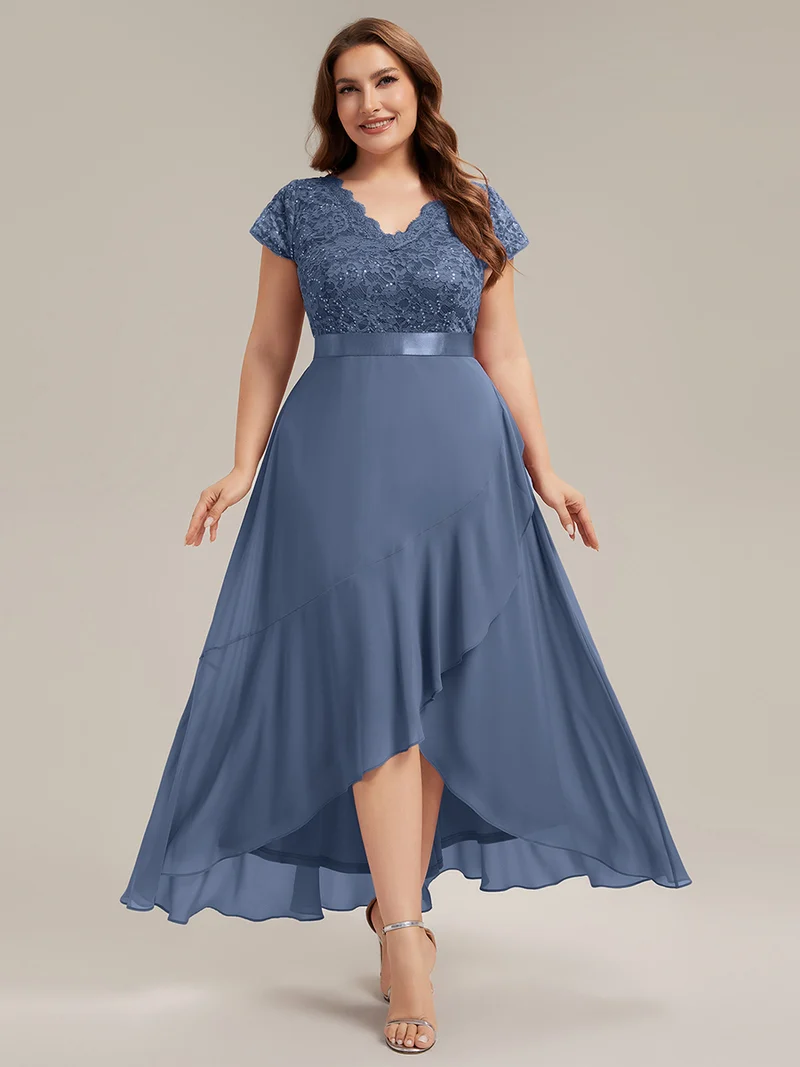 Robe élégante asymétrique à décolleté en V profond et volants