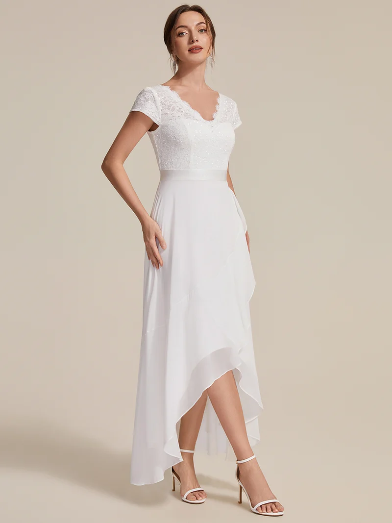 Robe élégante asymétrique à décolleté en V profond et volants