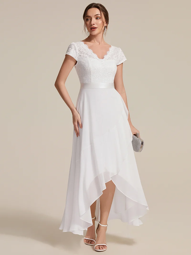 Robe élégante asymétrique à décolleté en V profond et volants