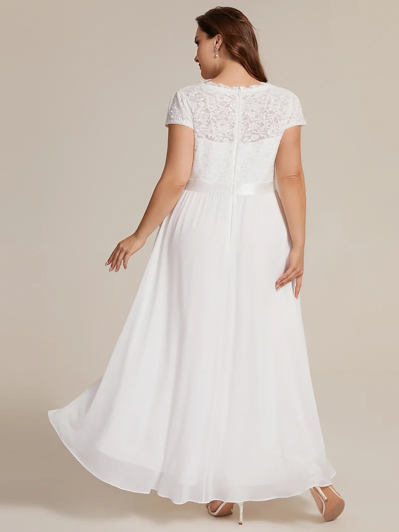 Robe élégante asymétrique à décolleté en V profond et volants