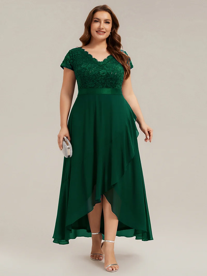 Robe élégante asymétrique à décolleté en V profond et volants