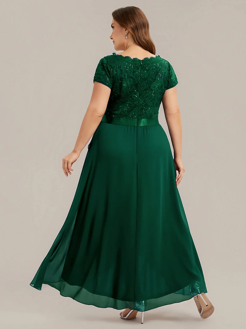 Robe élégante asymétrique à décolleté en V profond et volants