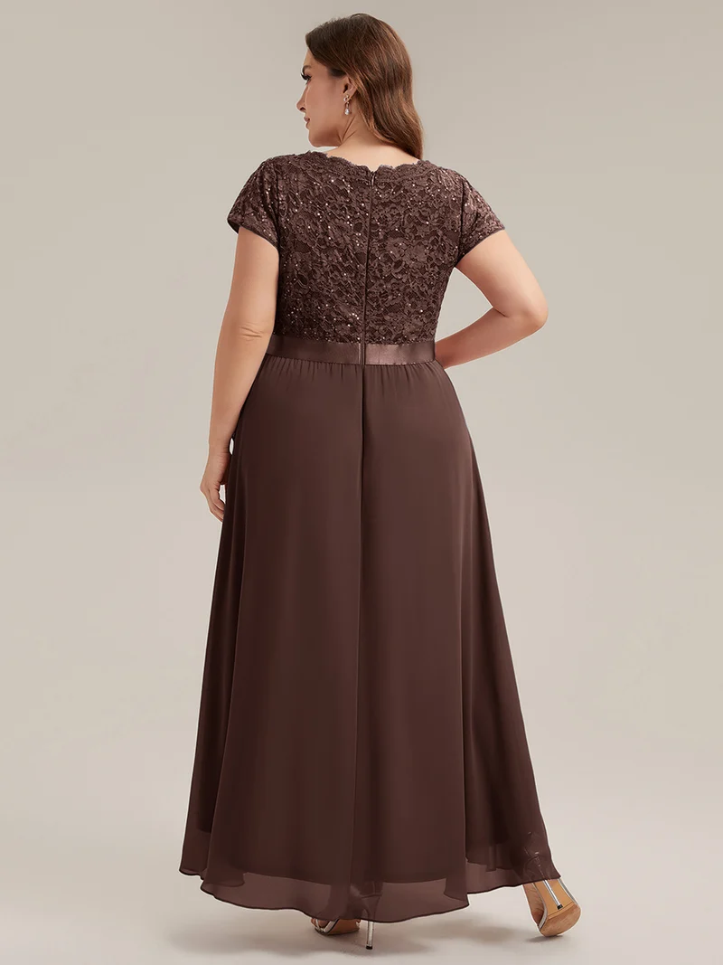 Robe élégante asymétrique à décolleté en V profond et volants