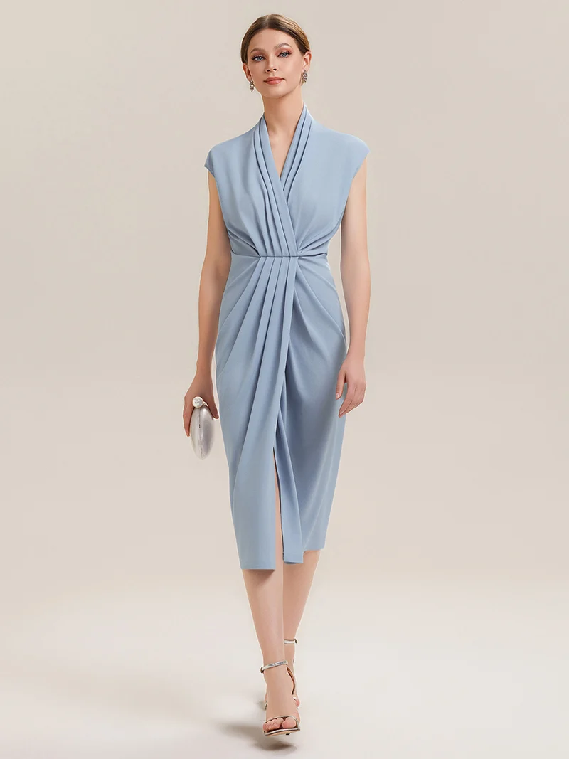 Robe moulante à manches courtes en haute élasticité avec décolleté en V profond et détail froncé