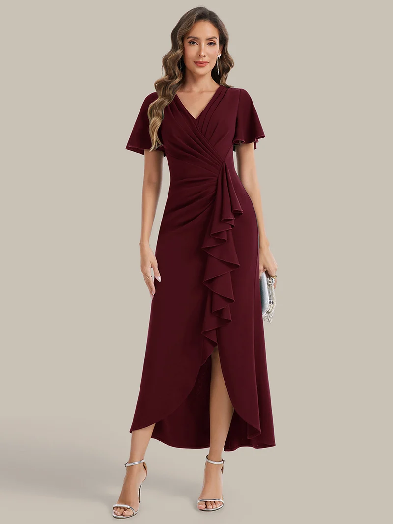 Robe de cocktail de soirée cintrée à manches courtes et décolleté en V profond