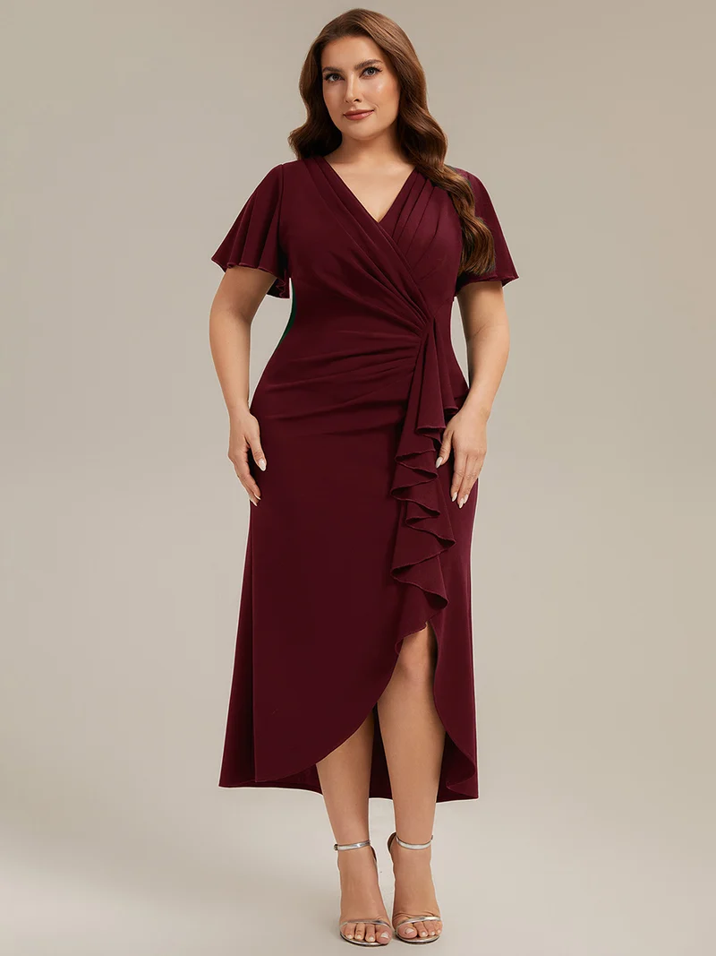 Robe de cocktail de soirée cintrée à manches courtes et décolleté en V profond