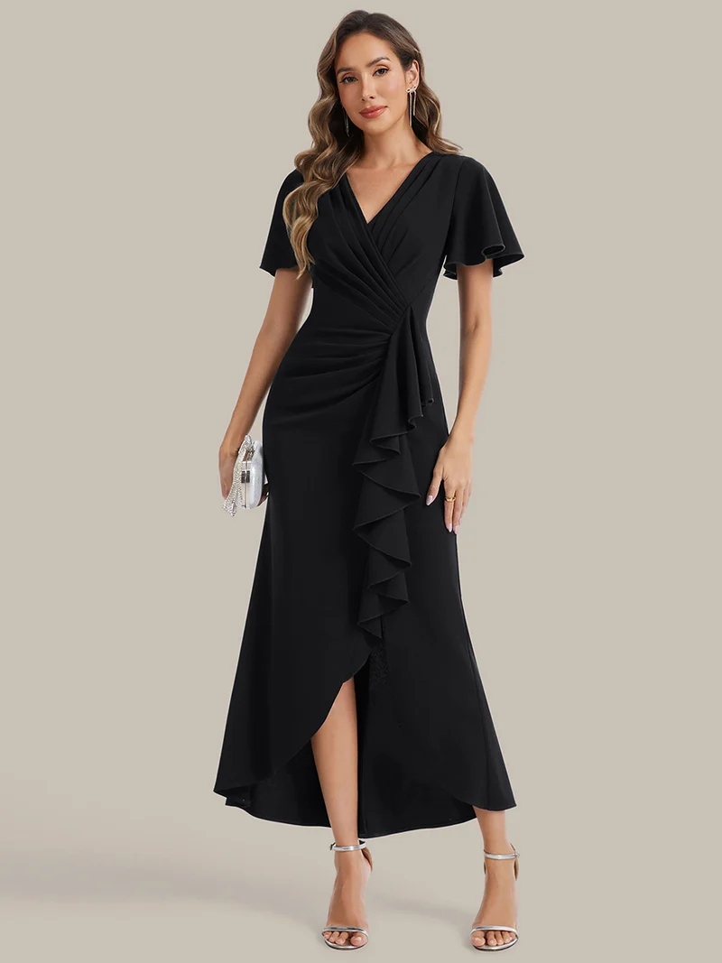 Robe de cocktail de soirée cintrée à manches courtes et décolleté en V profond