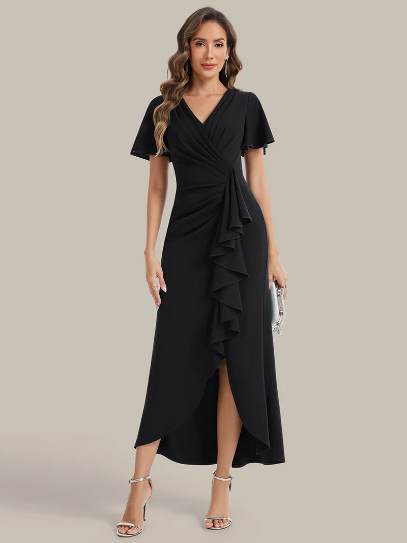 Robe de cocktail de soirée cintrée à manches courtes et décolleté en V profond