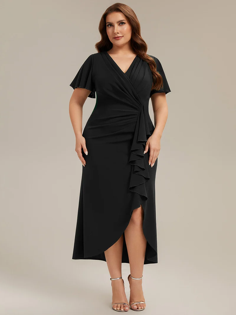 Robe de cocktail de soirée cintrée à manches courtes et décolleté en V profond