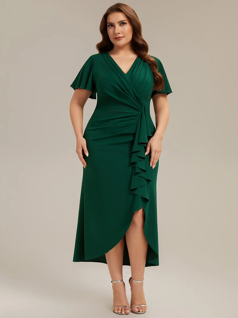 Robe de cocktail de soirée cintrée à manches courtes et décolleté en V profond