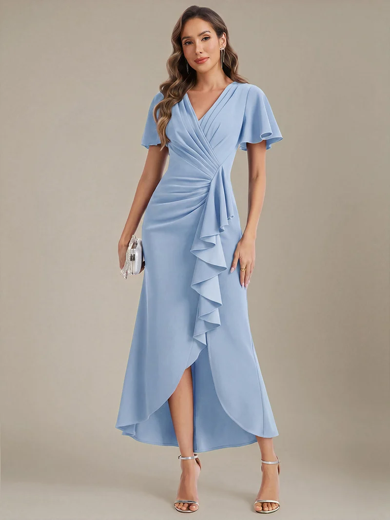 Robe de cocktail de soirée cintrée à manches courtes et décolleté en V profond