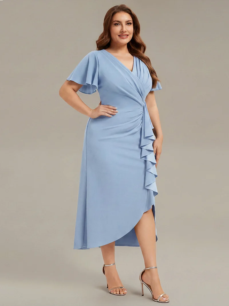 Robe de cocktail de soirée cintrée à manches courtes et décolleté en V profond
