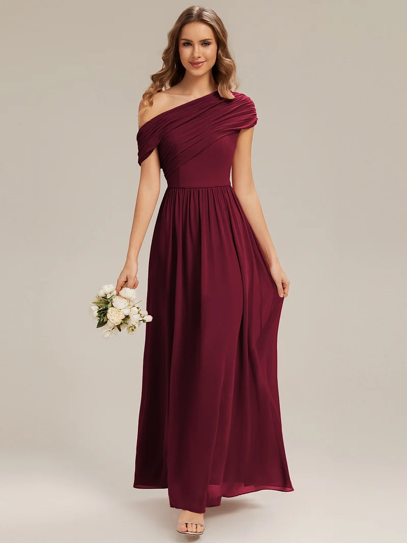 Robe longue asymétrique sans bretelles en A avec détail froncé