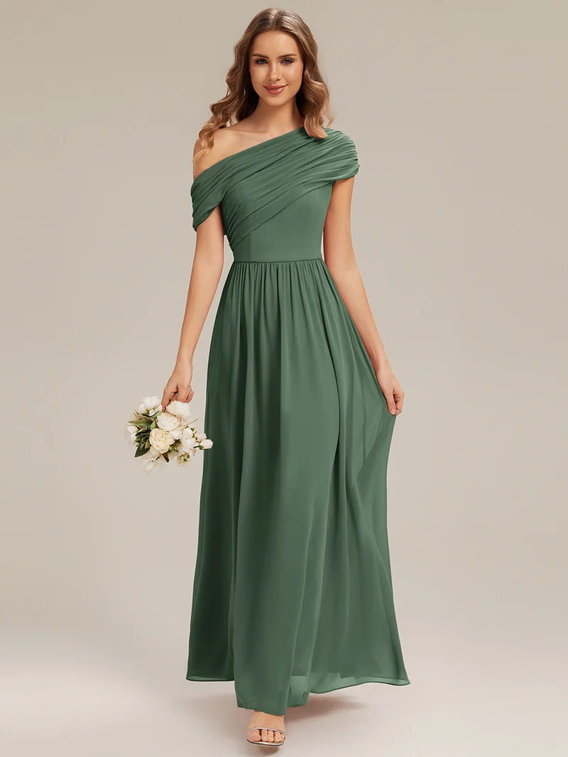 Robe longue asymétrique sans bretelles en A avec détail froncé