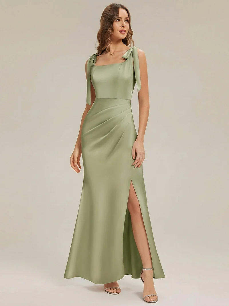 Robe sans manches à encolure carrée longueur sol avec fente haute et détail nœud