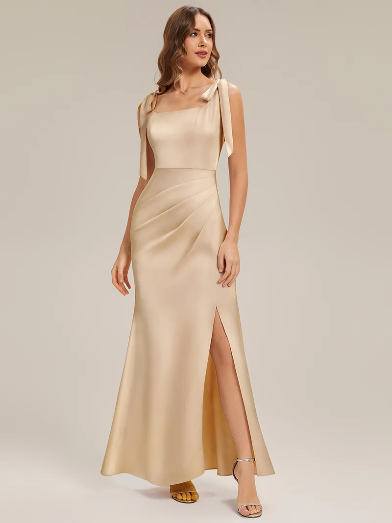 Robe sans manches à encolure carrée longueur sol avec fente haute et détail nœud