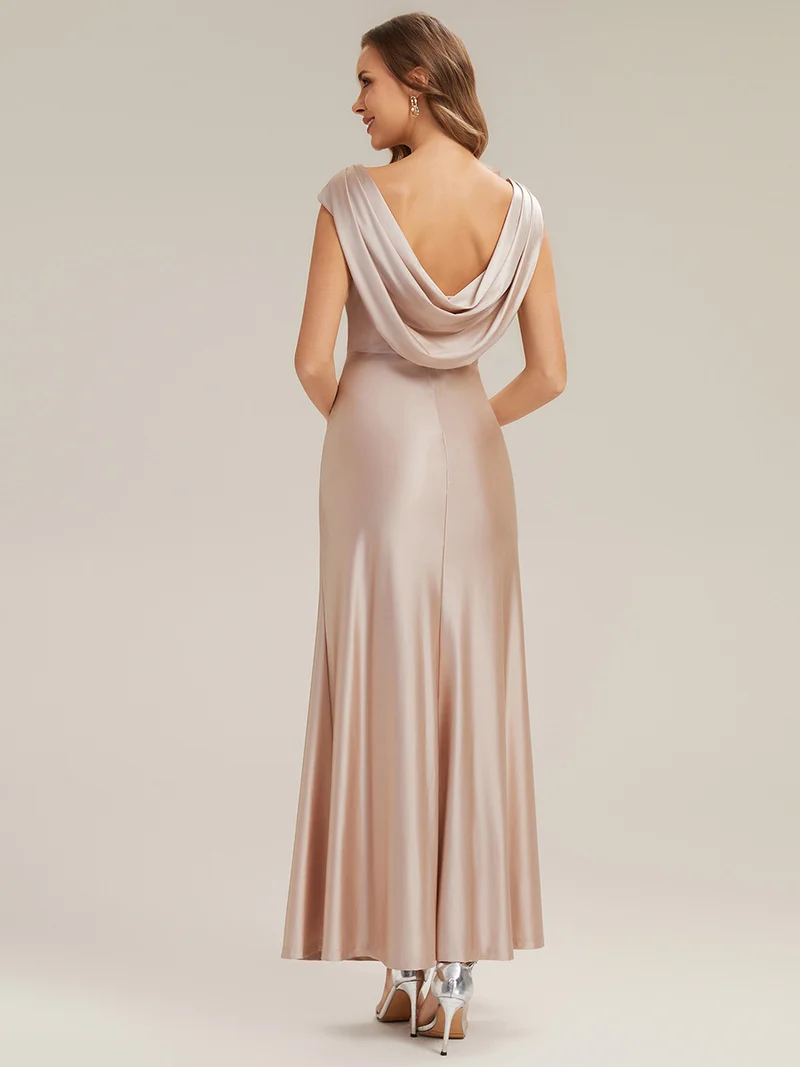 Robe longue évasée sans bretelles en stretch avec col drapé