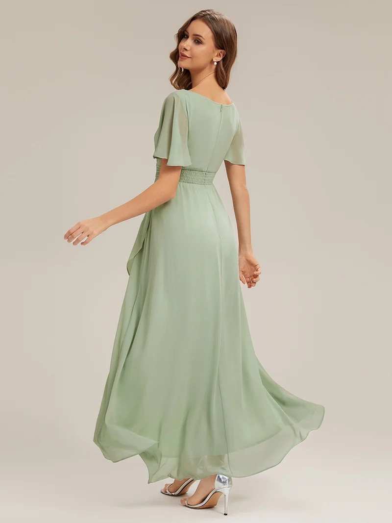 Robe asymétrique en mousseline à manches courtes et à volants