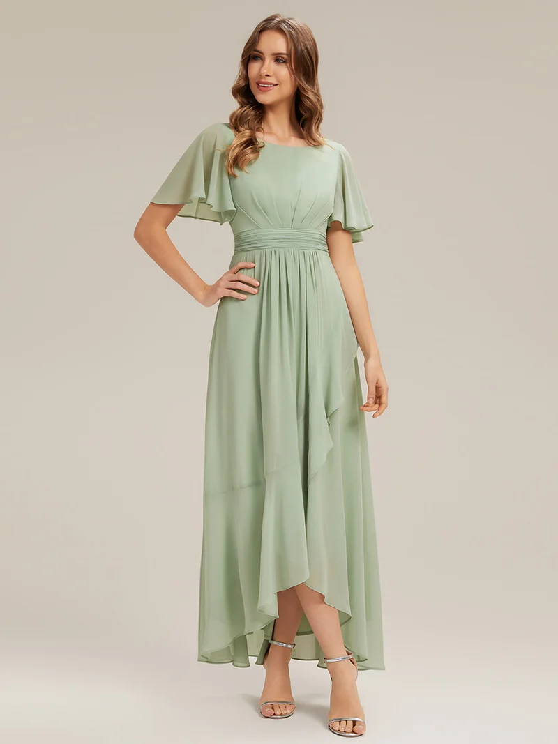 Robe asymétrique en mousseline à manches courtes et à volants