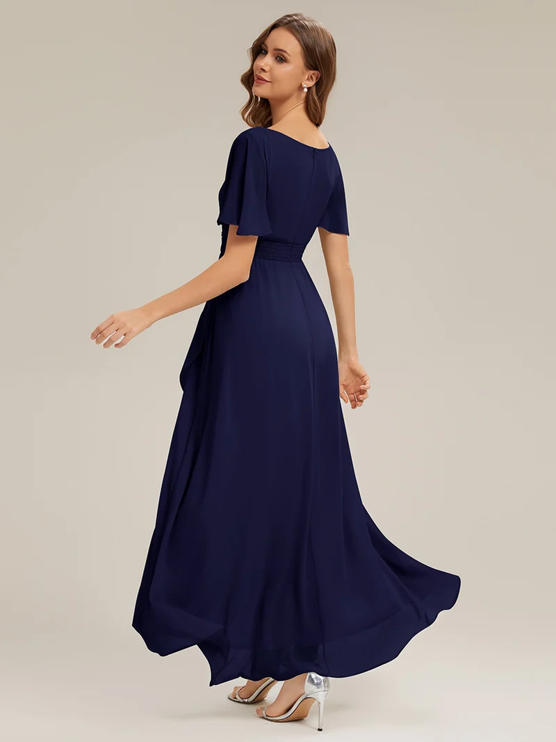 Robe asymétrique en mousseline à manches courtes et à volants