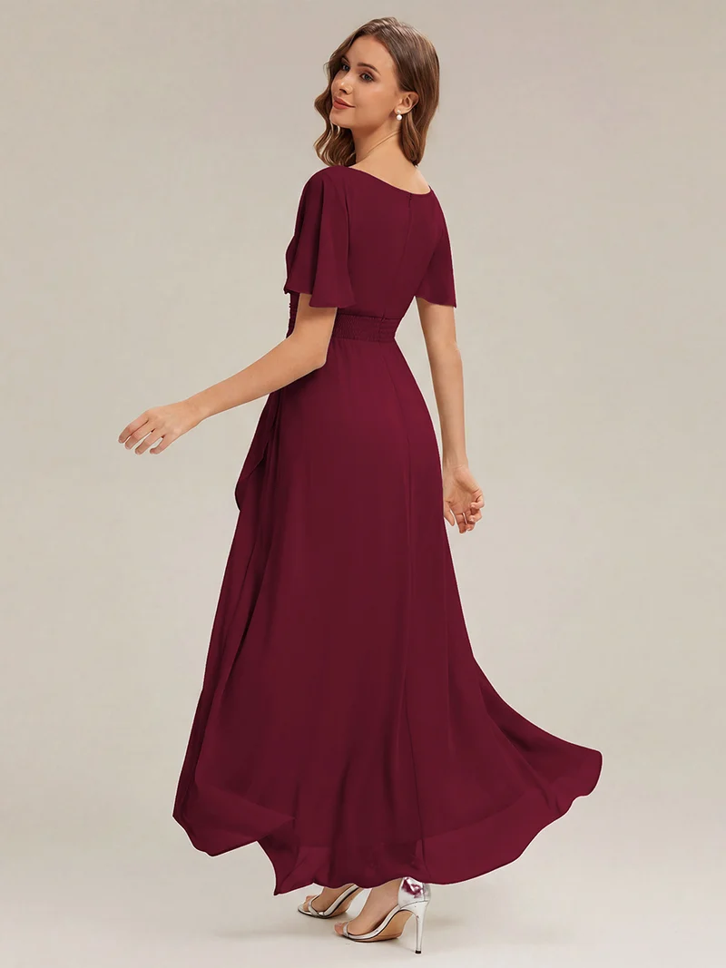 Robe asymétrique en mousseline à manches courtes et à volants