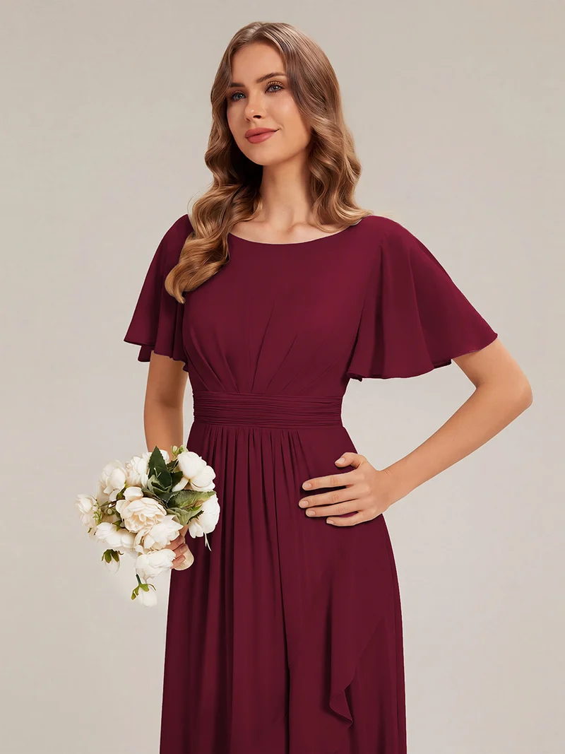 Robe asymétrique en mousseline à manches courtes et à volants
