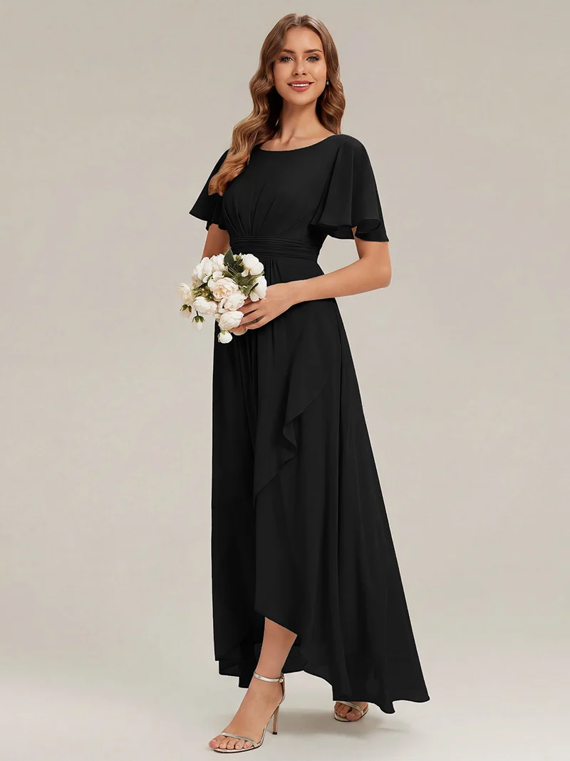 Robe asymétrique en mousseline à manches courtes et à volants