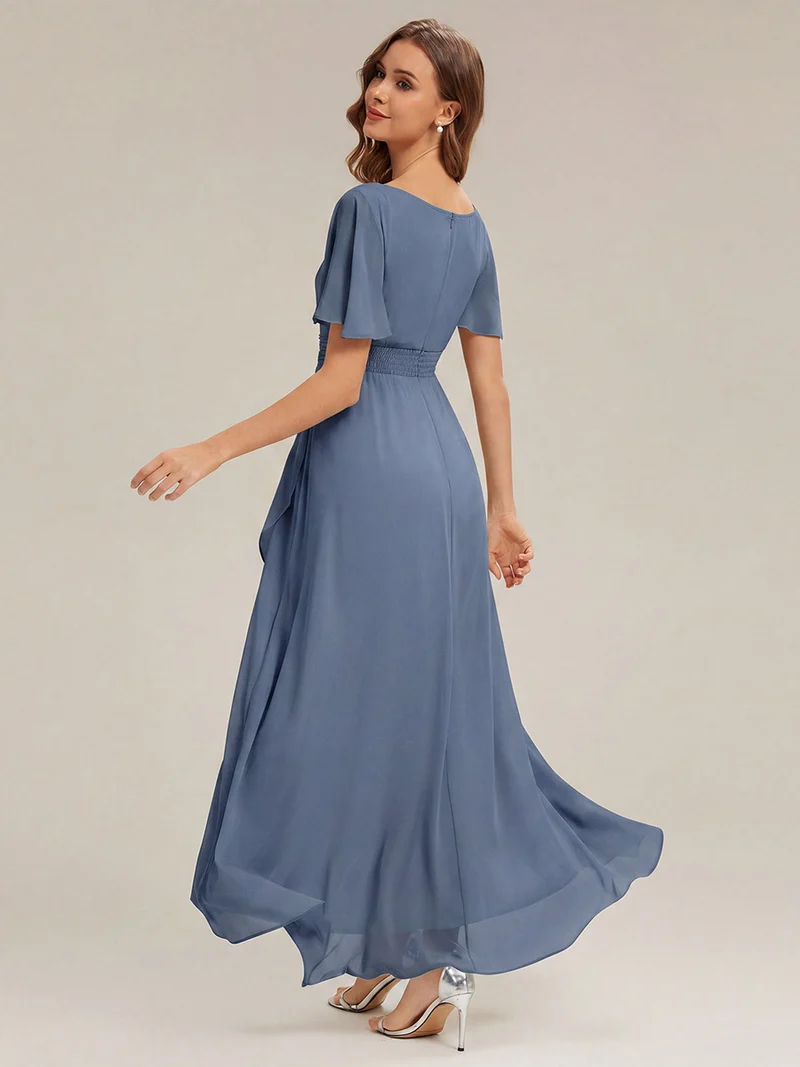 Robe asymétrique en mousseline à manches courtes et à volants