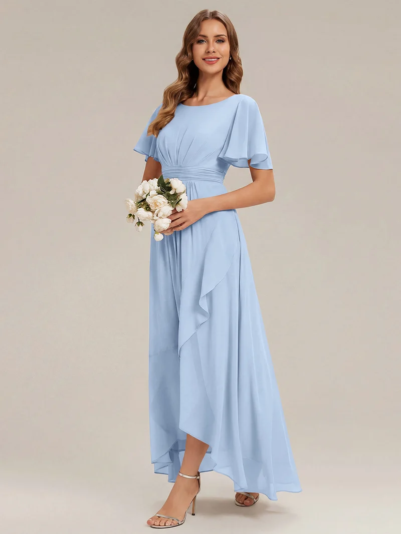 Robe asymétrique en mousseline à manches courtes et à volants