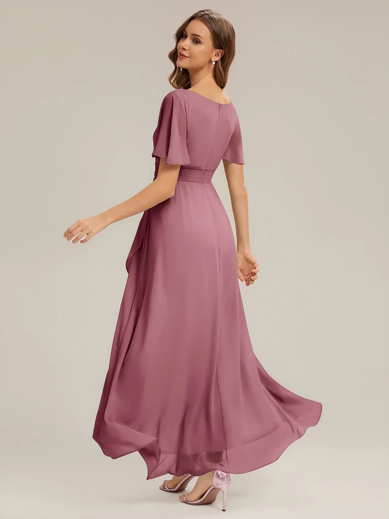Robe asymétrique en mousseline à manches courtes et à volants