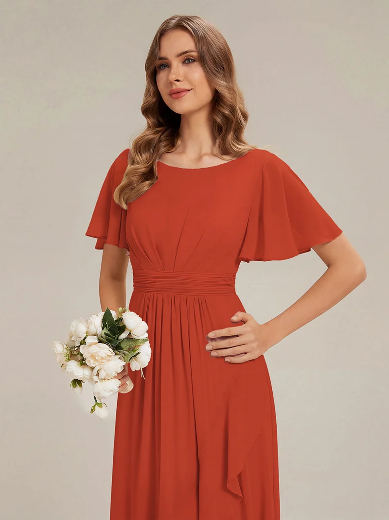 Robe asymétrique en mousseline à manches courtes et à volants