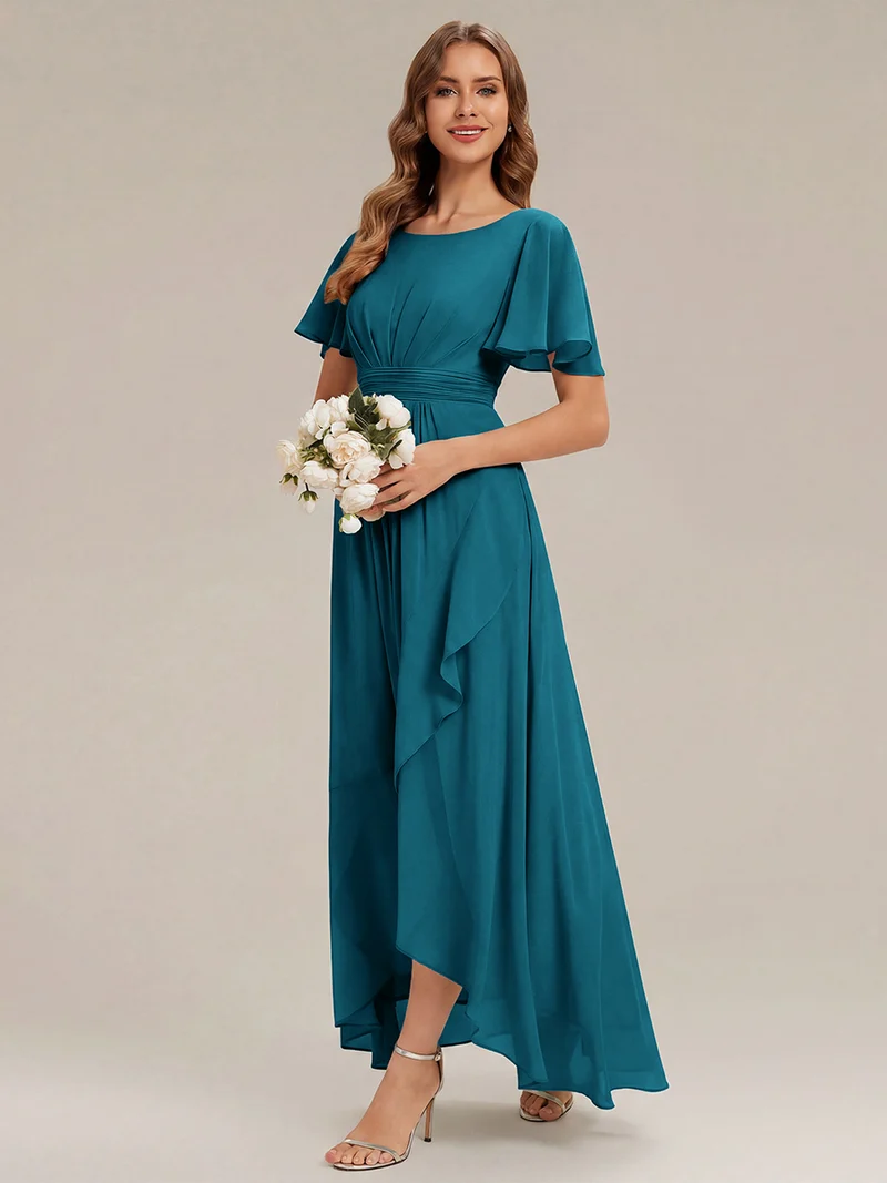 Robe asymétrique en mousseline à manches courtes et à volants