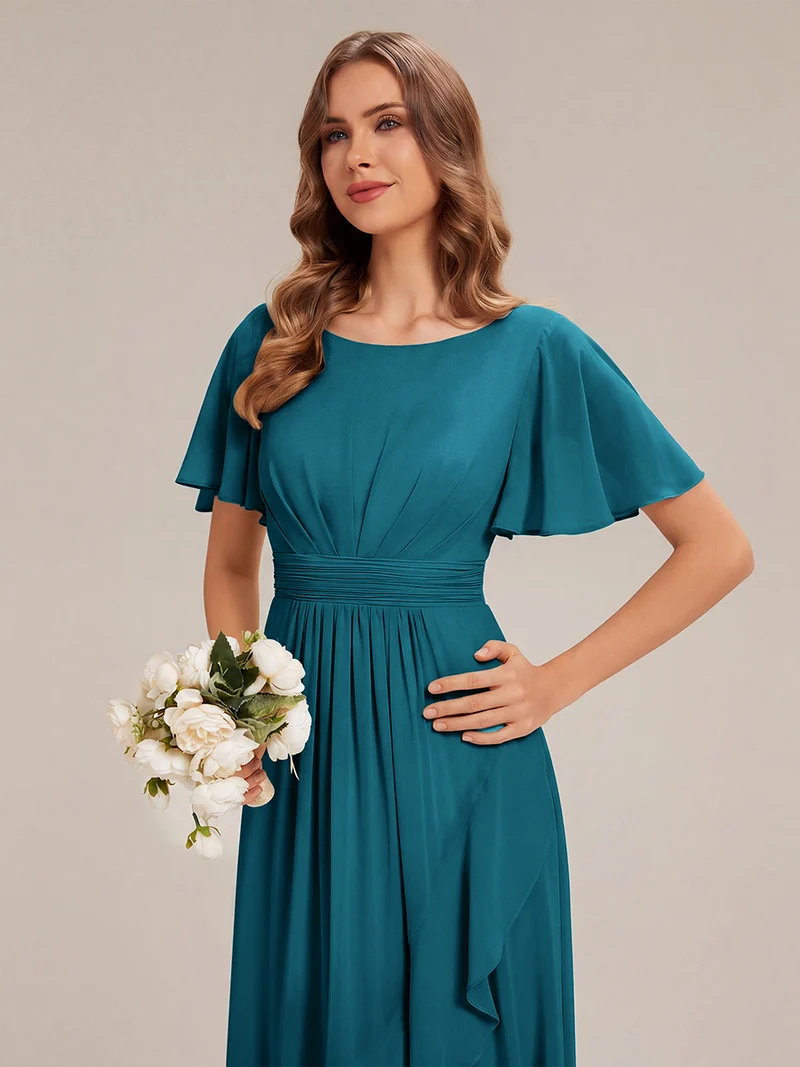 Robe asymétrique en mousseline à manches courtes et à volants