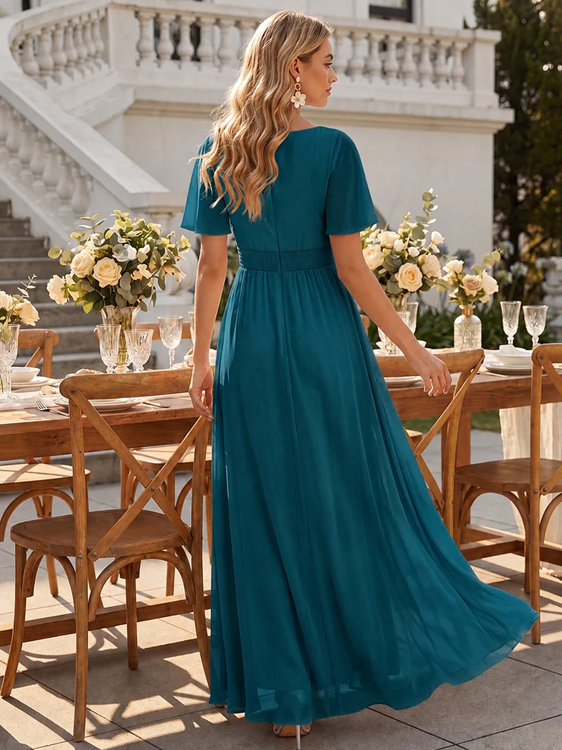 Robe asymétrique en mousseline à manches courtes et à volants