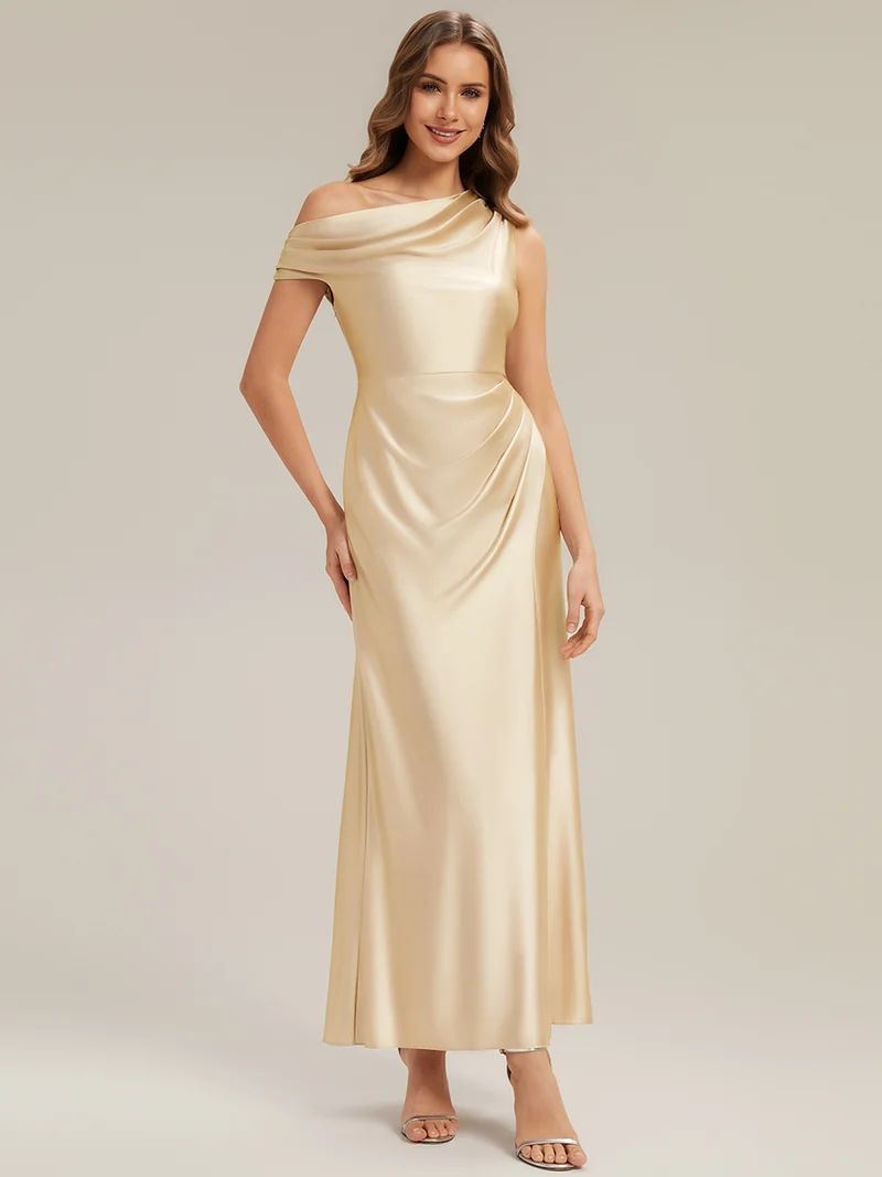 Robe moulante à une épaule à manches courtes avec fente haute sur la cuisse et tissu extensible