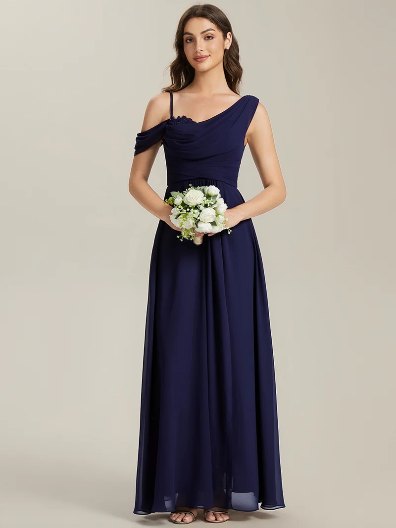 ever ERIKA|Robe longue asymétrique avec détail de dentelle sur épaule, coupe empire drapée
