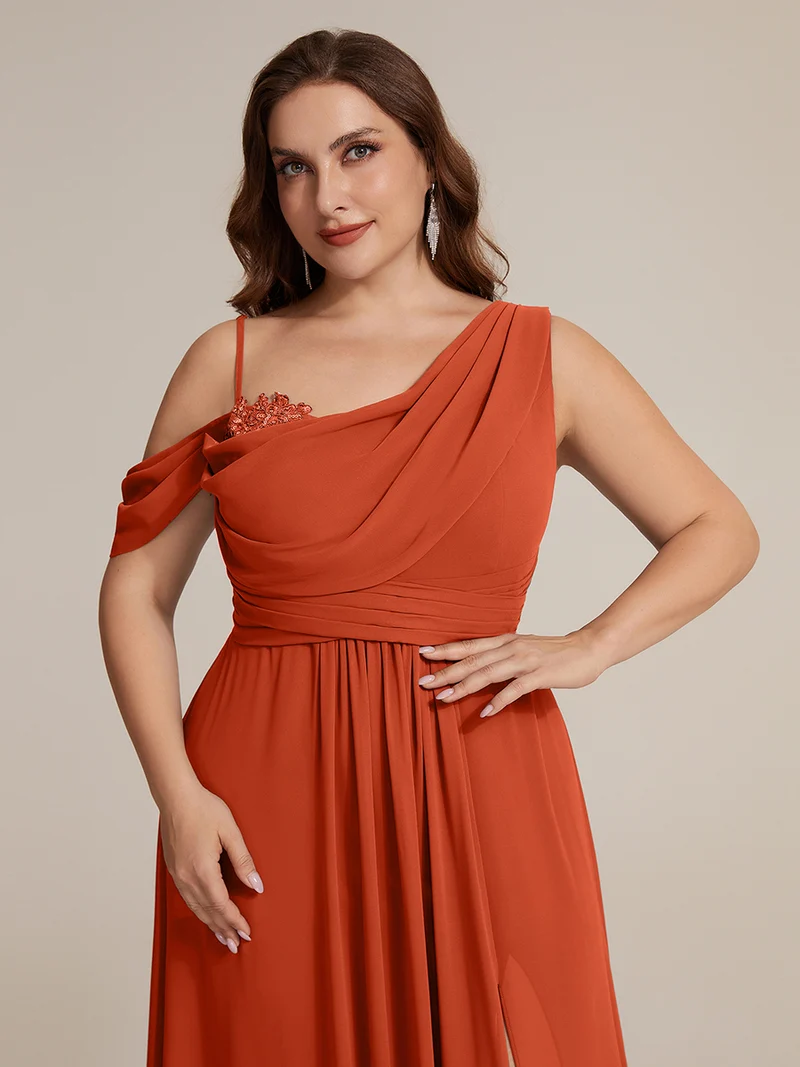 ever ERIKA|Robe longue asymétrique avec détail de dentelle sur épaule, coupe empire drapée