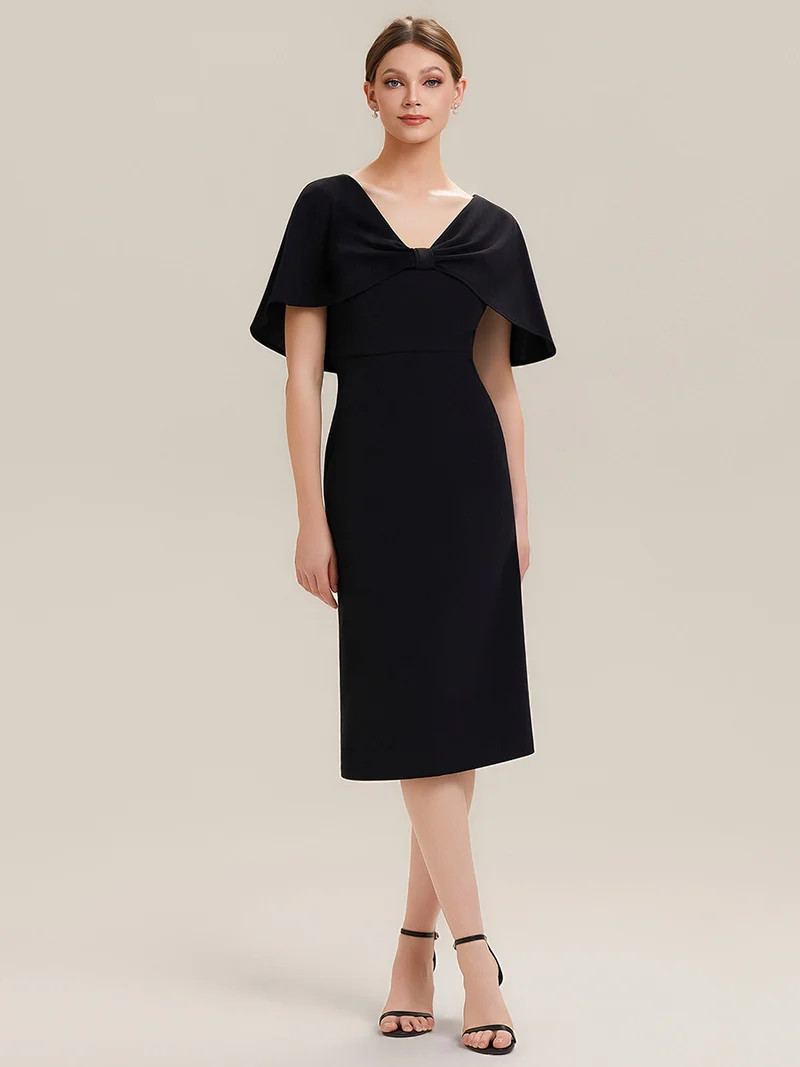 Robe moulante en stretch avec châle cape, col V et longueur mi-mollet