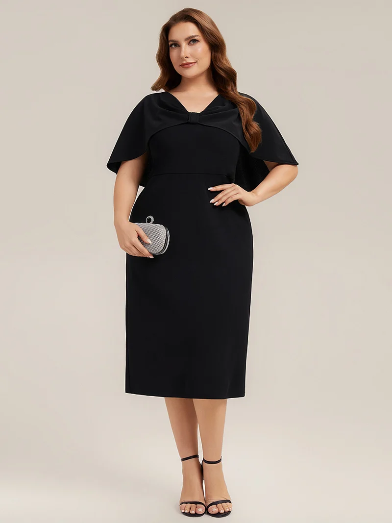 Robe moulante en stretch avec châle cape, col V et longueur mi-mollet