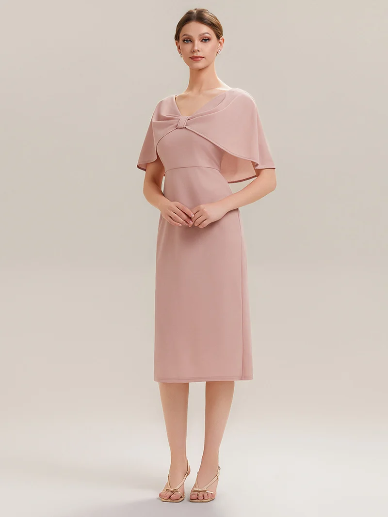 Robe moulante en stretch avec châle cape, col V et longueur mi-mollet