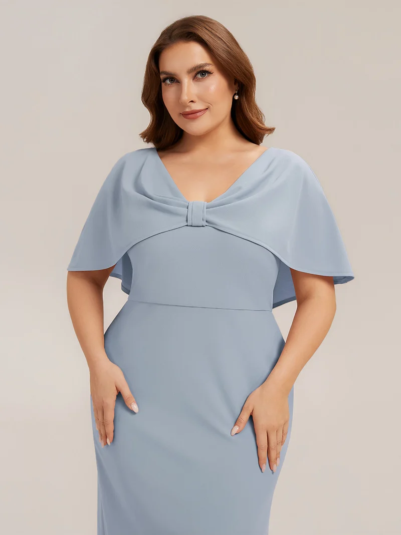 Robe moulante en stretch avec châle cape, col V et longueur mi-mollet