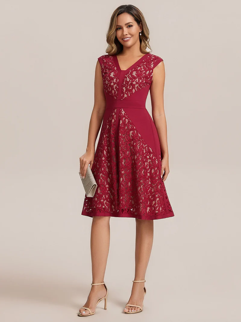 ever TOVE|Robe midi évasée à manches courtes en V avec détails en patchwork transparent et haute élasticité
