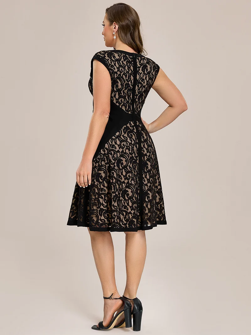 ever TOVE|Robe midi évasée à manches courtes en V avec détails en patchwork transparent et haute élasticité
