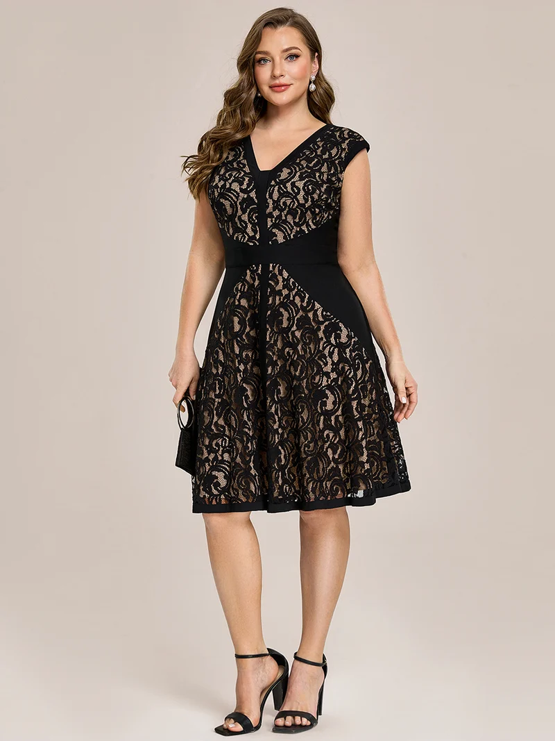 ever TOVE|Robe midi évasée à manches courtes en V avec détails en patchwork transparent et haute élasticité