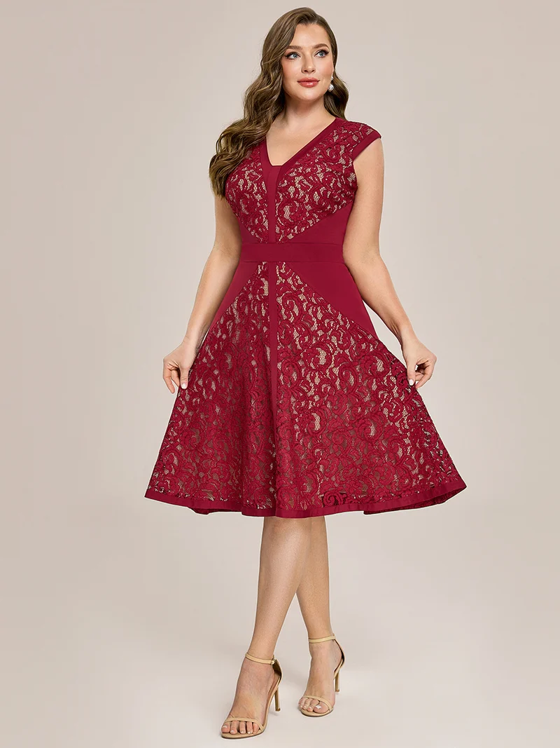 ever TOVE|Robe midi évasée à manches courtes en V avec détails en patchwork transparent et haute élasticité