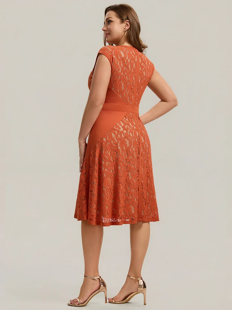 ever TOVE|Robe midi évasée à manches courtes en V avec détails en patchwork transparent et haute élasticité