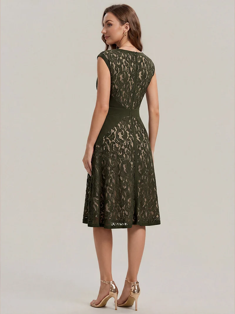 ever TOVE|Robe midi évasée à manches courtes en V avec détails en patchwork transparent et haute élasticité