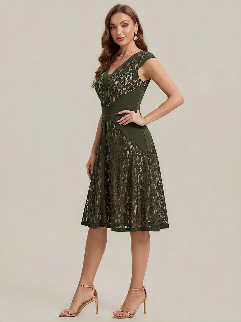 ever TOVE|Robe midi évasée à manches courtes en V avec détails en patchwork transparent et haute élasticité